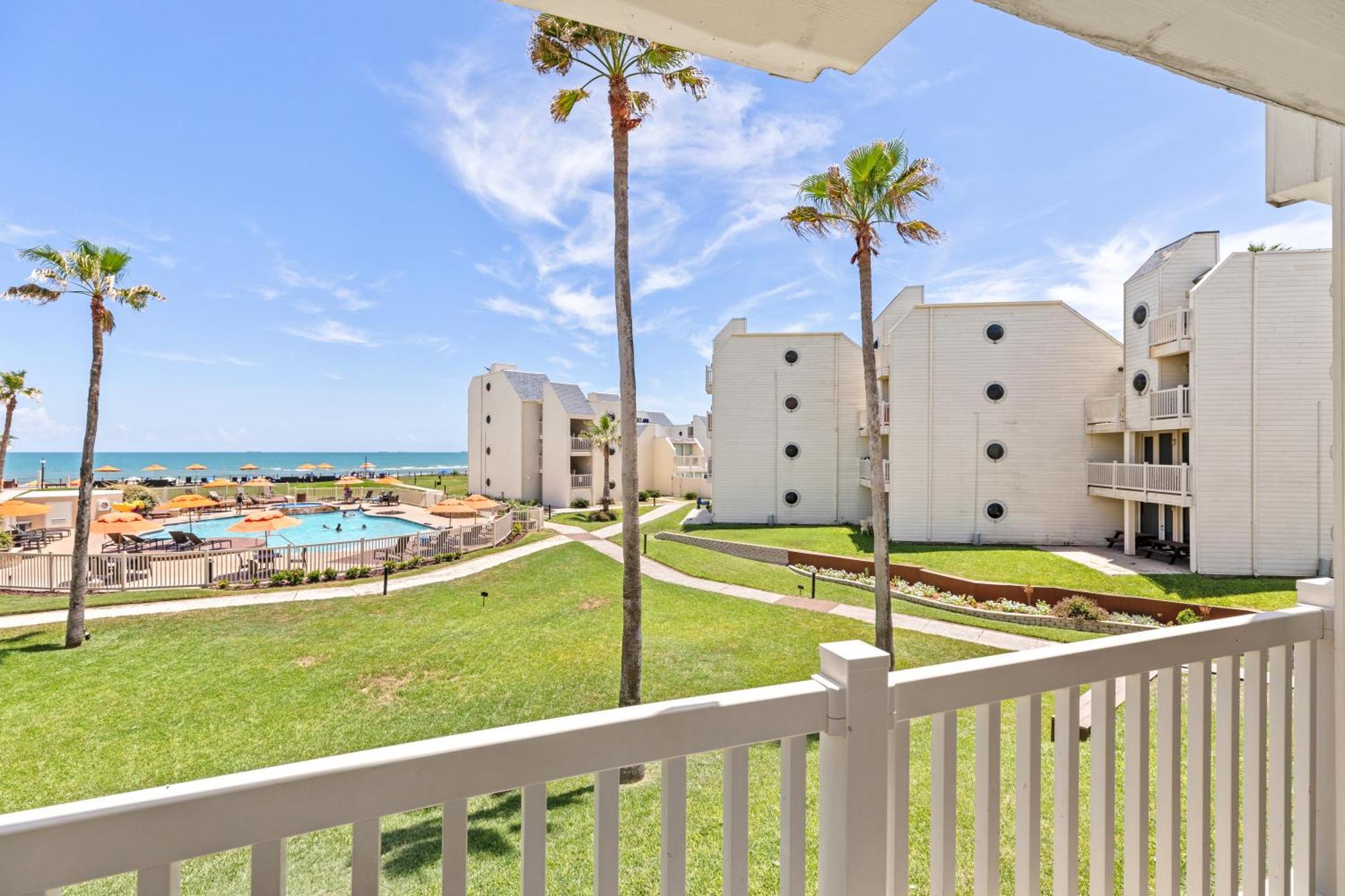 New Stunning Ocean-View Beachfront Resort, Heated Pool! South Padre Island Eksteriør bilde