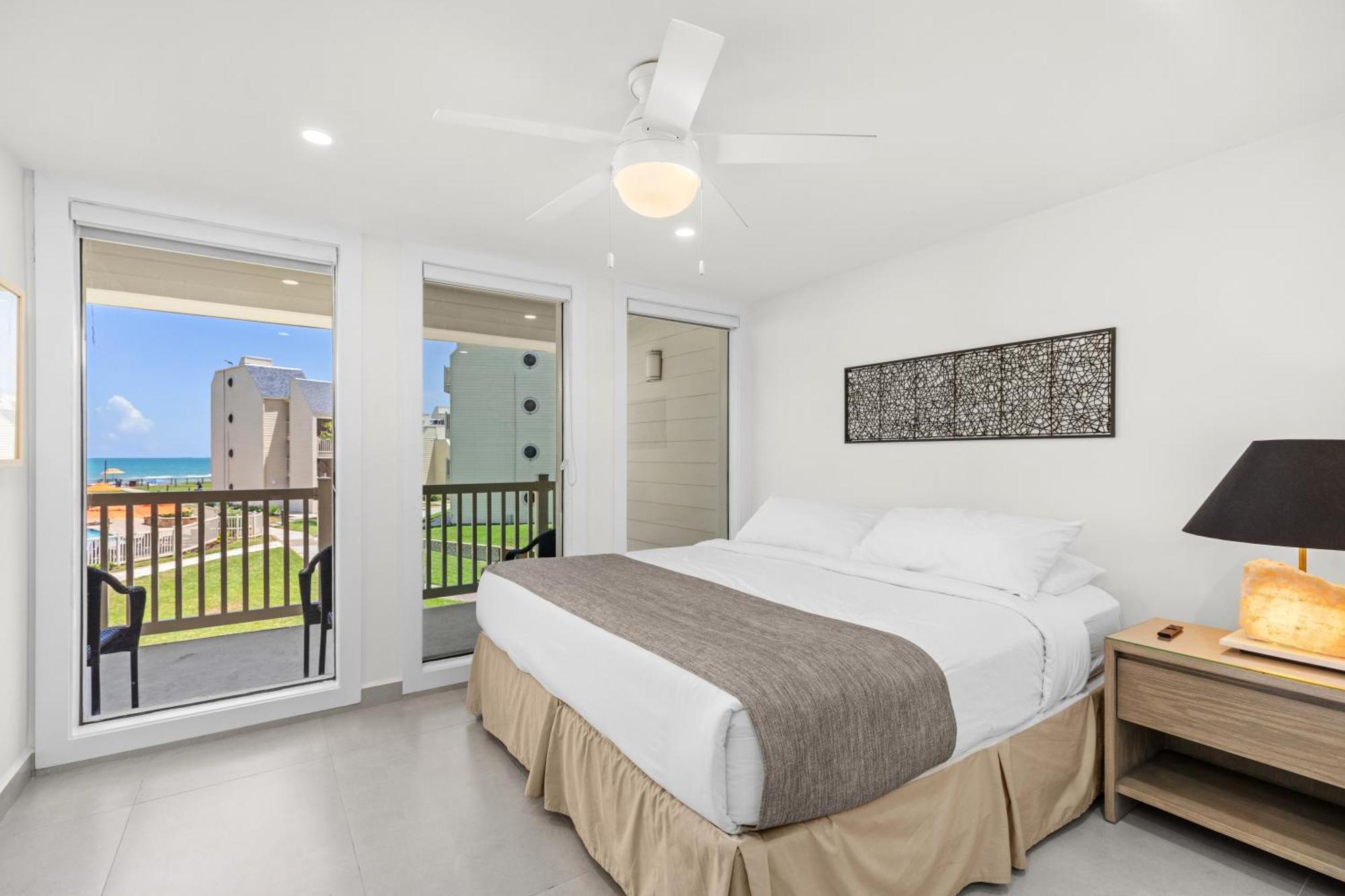 New Stunning Ocean-View Beachfront Resort, Heated Pool! South Padre Island Eksteriør bilde